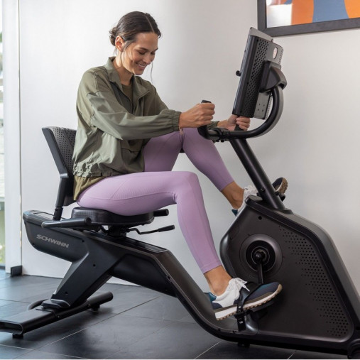 Велотренажер Schwinn 590R с горизонтальной посадкой Велотренажер Schwinn 590R с горизонтальной посадкой